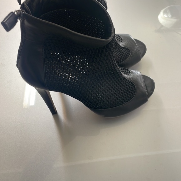 Bcbgmaxazria - Picture 2 of 6